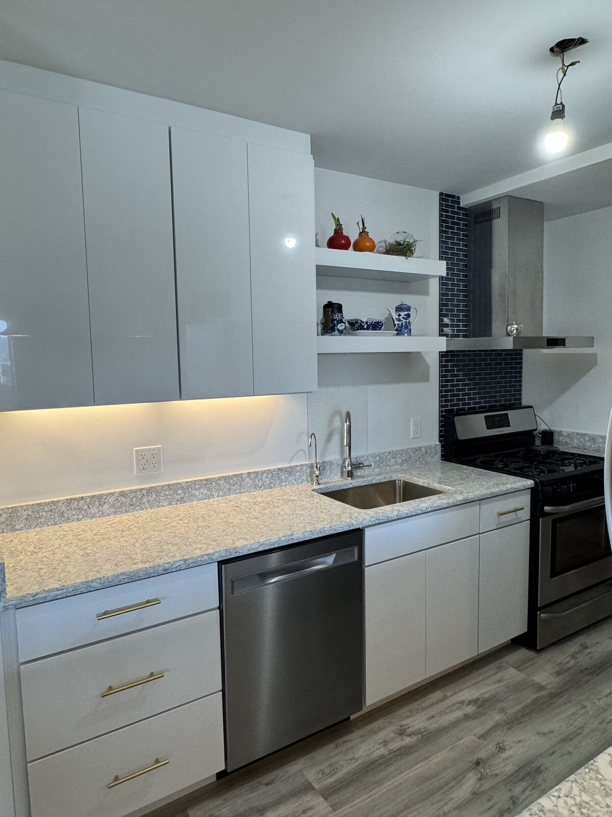 Kitchen renovation by Al Bart Home Improvement